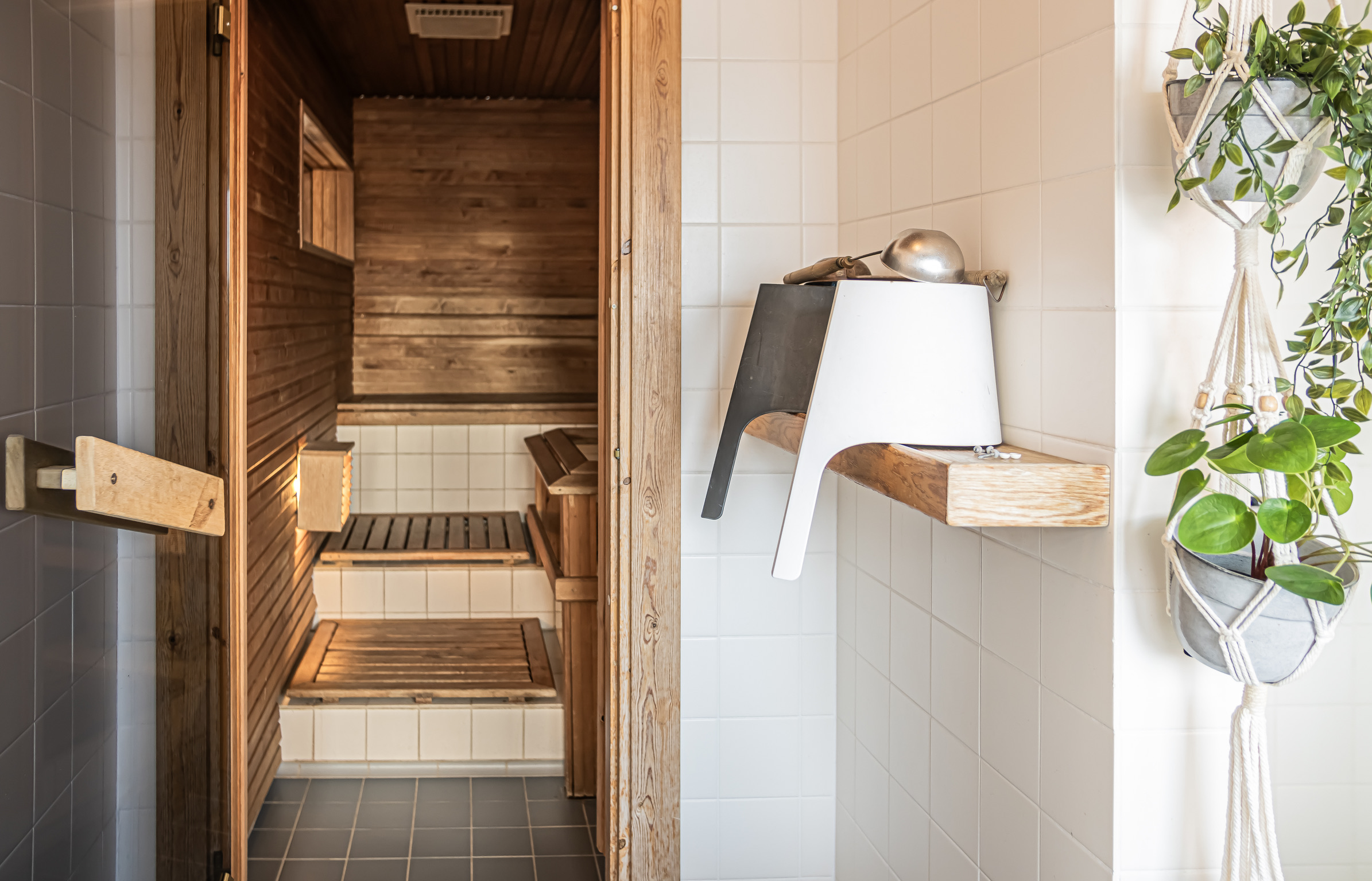 Keksa ayollarning jinsiy azolarining fotosuratlari Lezbiyenlar külotlu çoraplar va mini yubkalar